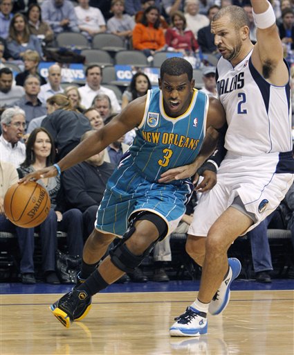 在篮板保护 在篮板保护