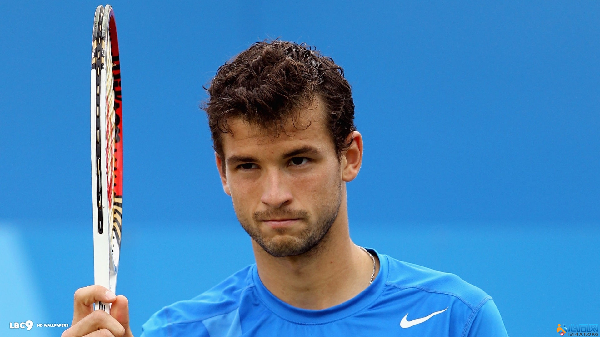 她敏锐的门 她敏锐的门